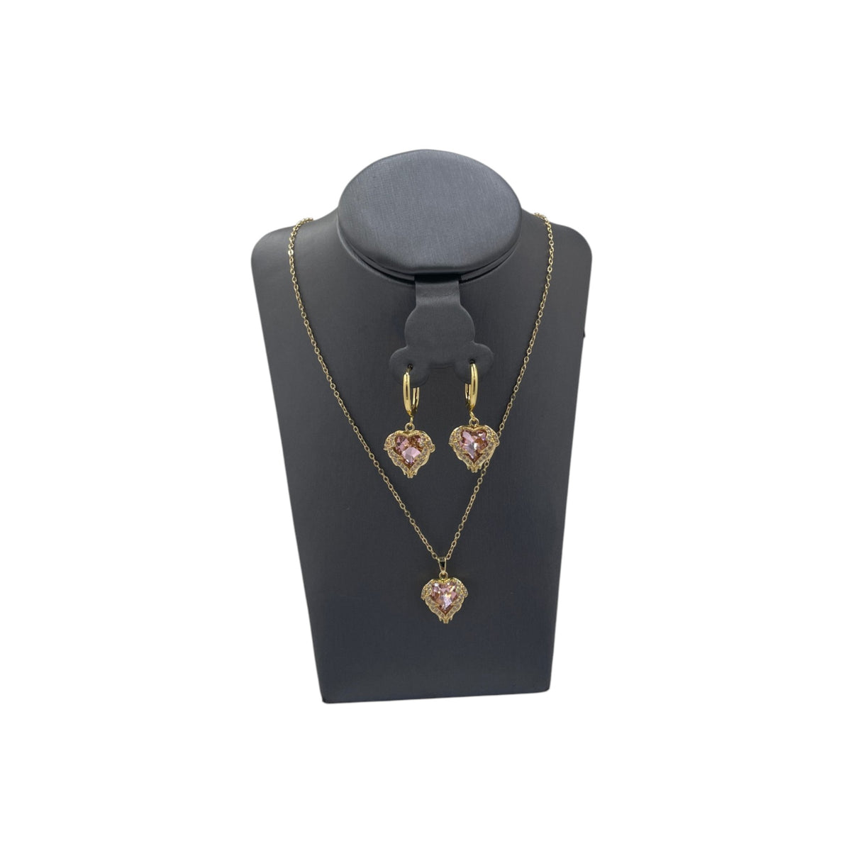 Set de Joyería Premium | Corazón Rojo Estilo Rubí | Marco de Filigrana Dorada