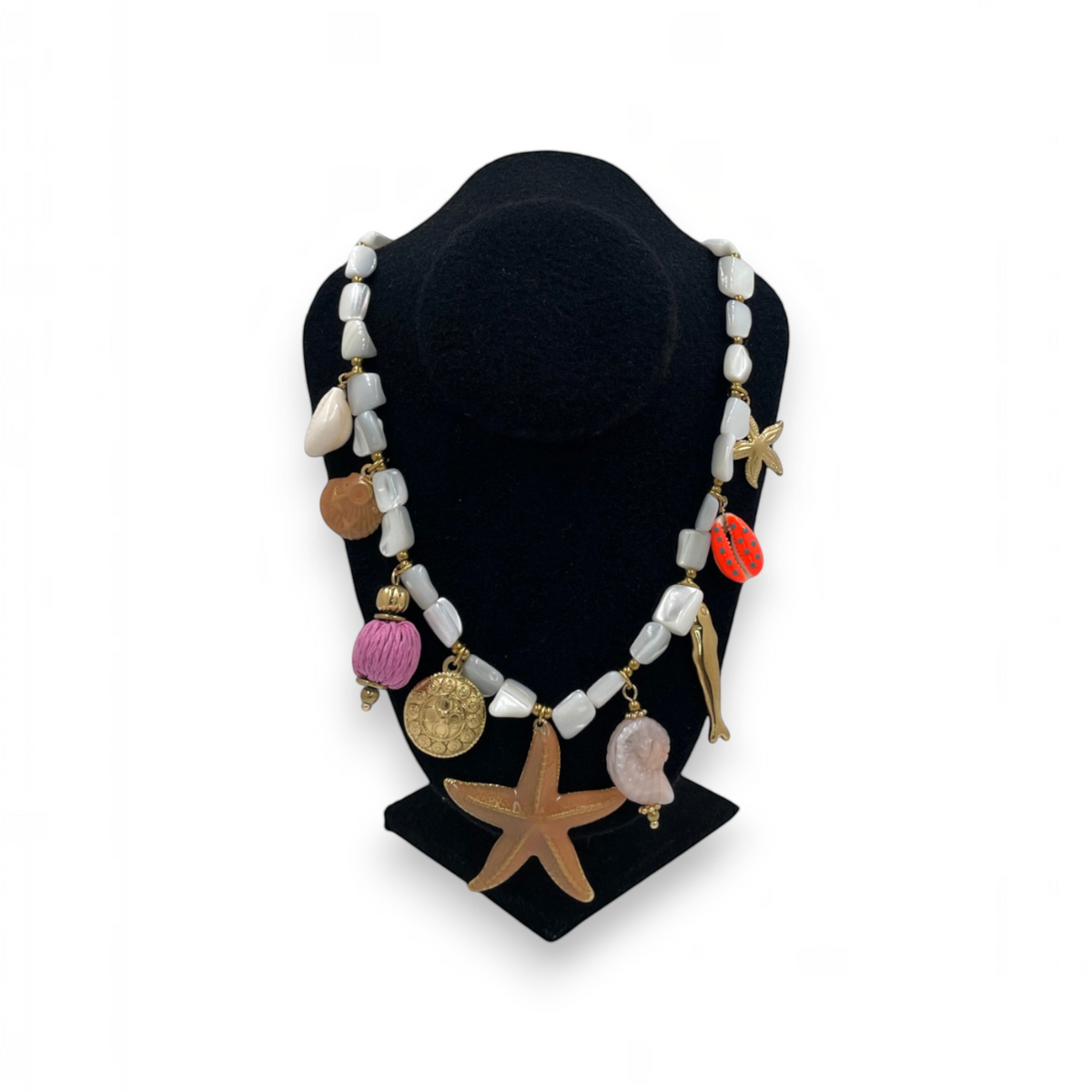 Collar Artesanal |  Piedras tipo Marmol | Dijes Marinos 45 cm