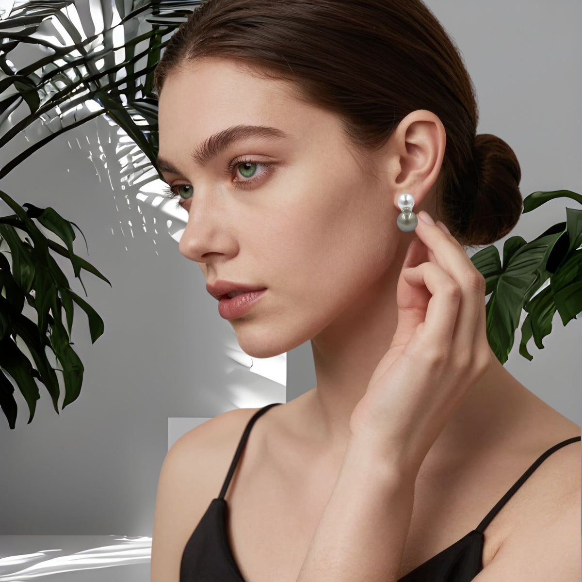 Aretes Perla Mallorca Bijoux | Chapa De Oro Bicolor | Verde Estilo Boquel Doble