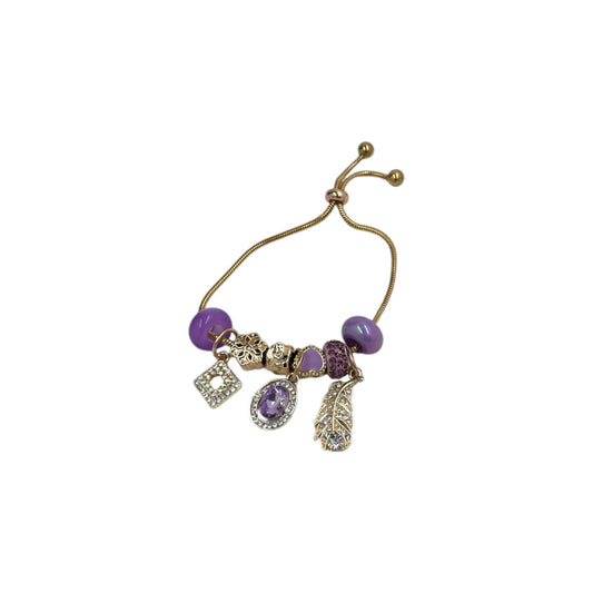 Pulsera Tipo Pandora Dorada | Dijes Morados con Zirconia | Ajustable Charm Varios