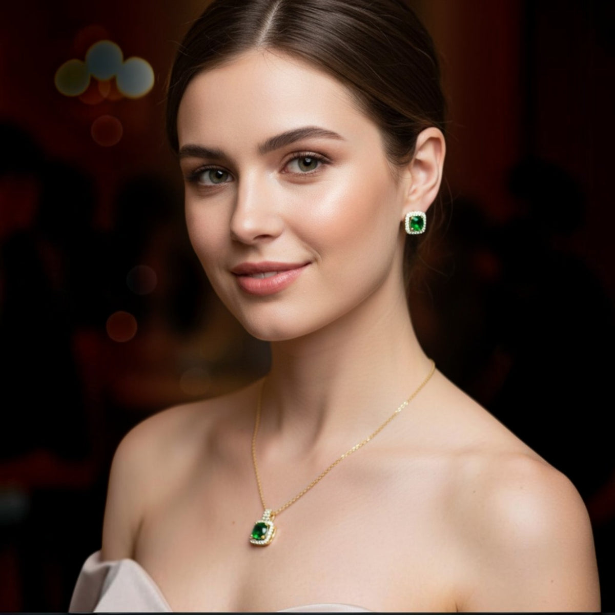 Set de Joyería Premium | Zirconia Verde  | Estilo Geometrico en Chapa de Oro